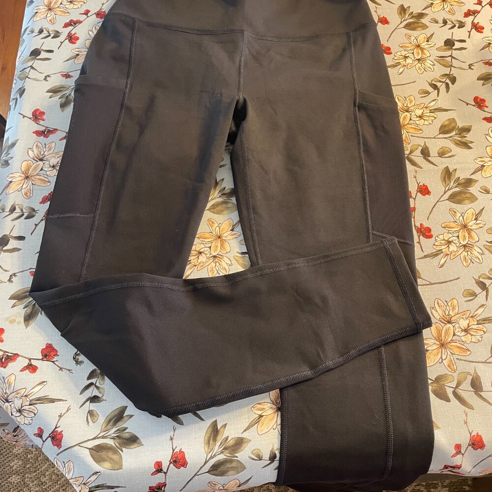 Fabletics PowerHold Leggings Women's Size Large Black NWT